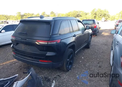 2022 Jeep Grand Cherokee Laredo z USA, uszkodzony, nr VIN 1C4RJHAG0N8589980